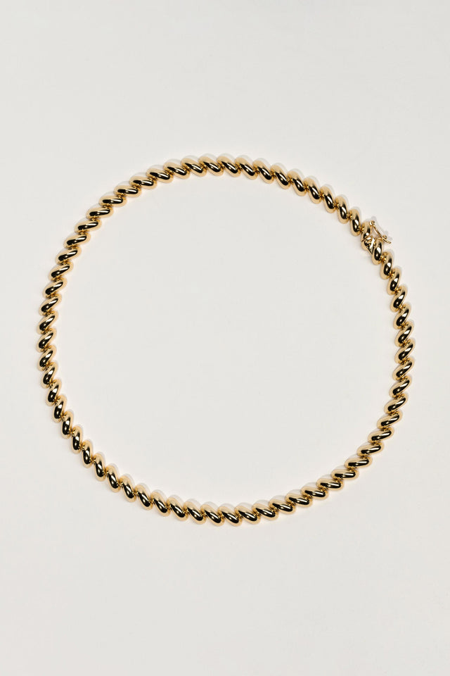 Quinto Necklace