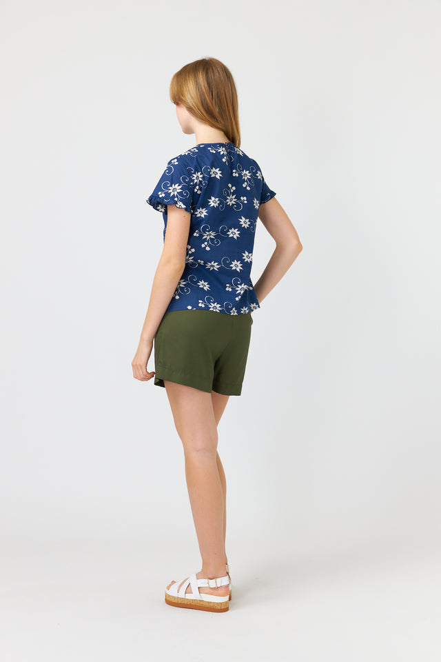 Water lily top